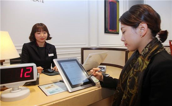 Shinsegae's customer using the management system