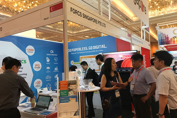 Visitors at FORCS booth, CommunicAsia 2017