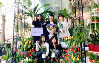 CEO Park Mi Kyung and other representatives in the garden